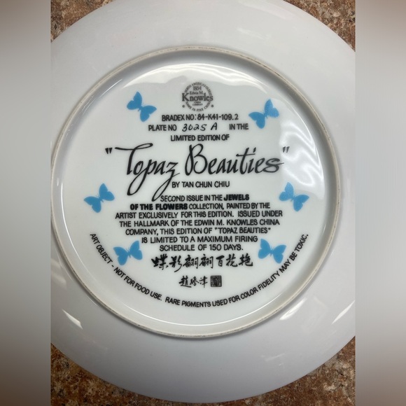 EDWIN KNOWLES TOPAZ BEAUTIES COLLECTABLE PLATE by TAN CHUN CHIU - Picture 3 of 3